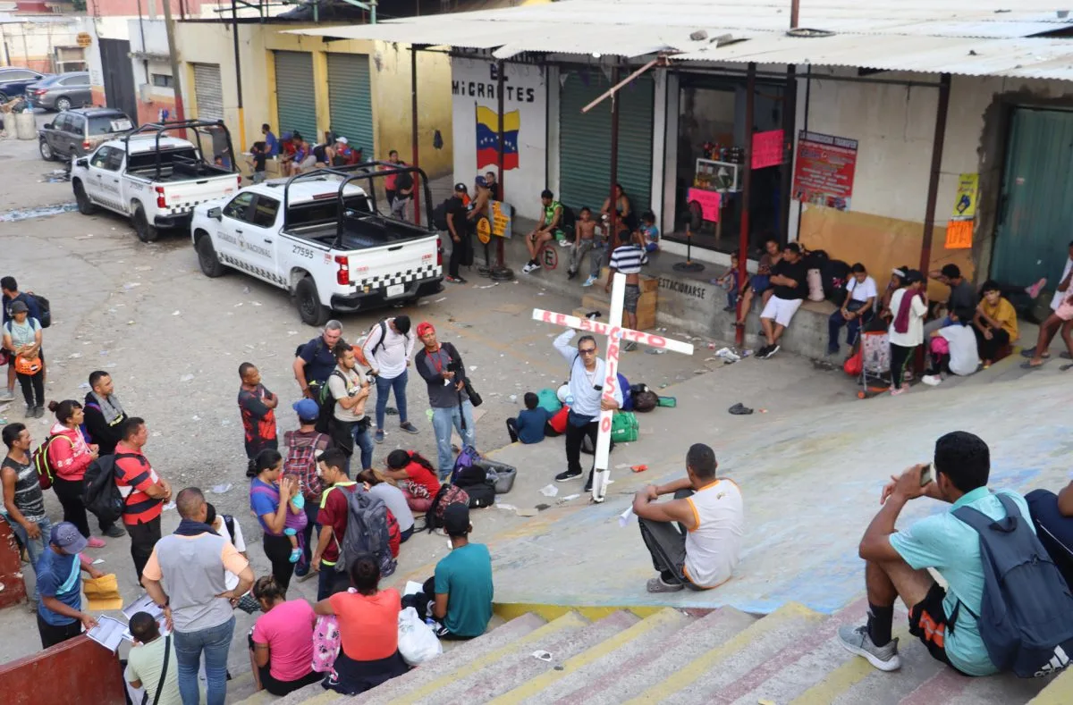 Con un viacrucis representan el sufrimiento de la travesía migratoria en el sur de México