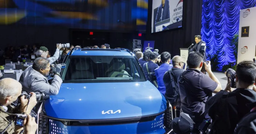 El Kia EV9 consigue en el Salón de Nueva York el Premio Mundial del Automóvil 2024
