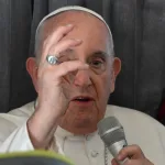 El papa pide hacer de la Iglesia un lugar cada vez más seguro para los menores