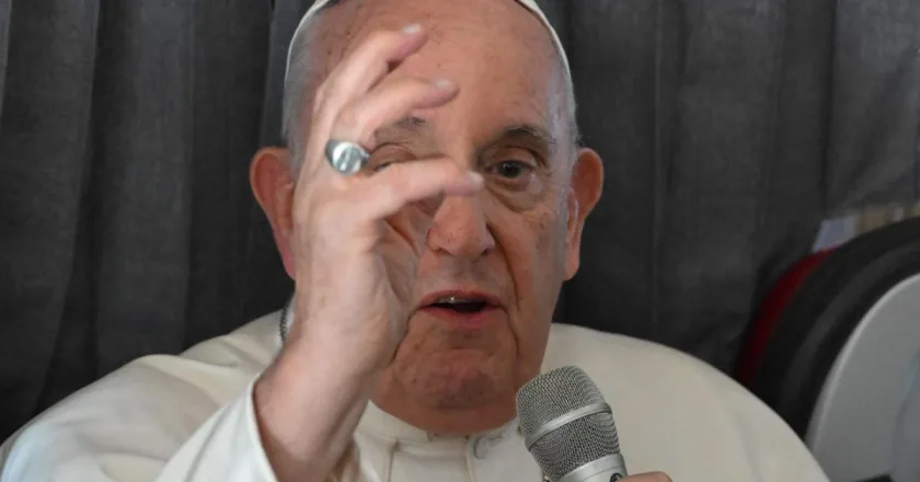 El papa pide hacer de la Iglesia “un lugar cada vez más seguro para los menores”