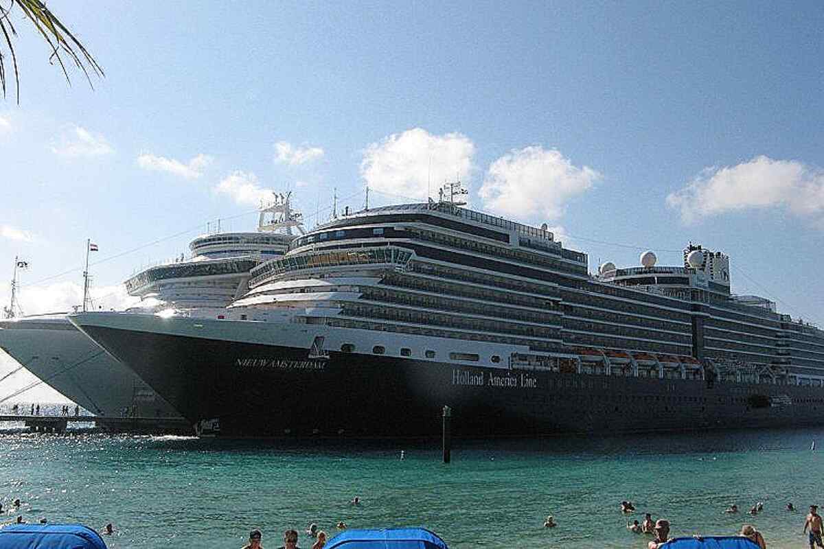 Dos Tripulantes Fallecen en Incidente a Bordo del Crucero Nieuw Amsterdam de Holland America