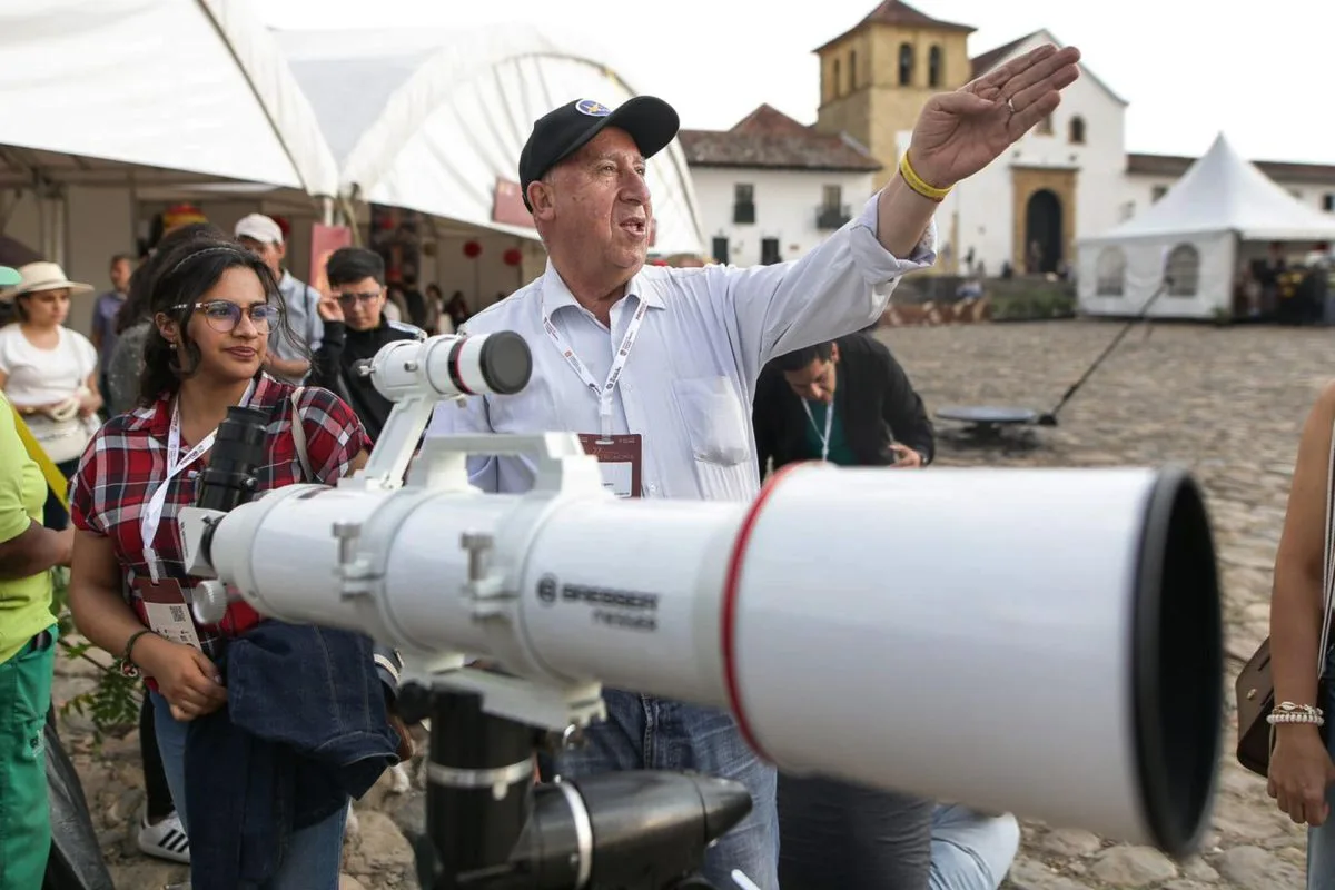 La luna y las estrellas son admiradas desde una Colombia sin contaminación lumínica
