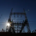 La mayor transportadora eléctrica de Argentina, afectada por los recortes de Milei