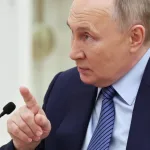 Putin dice que Ucrania ataca a Rusia para interferir en las elecciones presidenciales