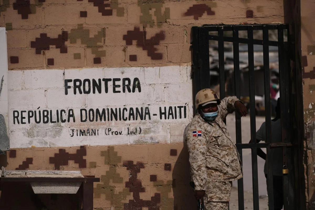 República Dominicana planea evacuar a sus funcionarios y de otros países de Haití