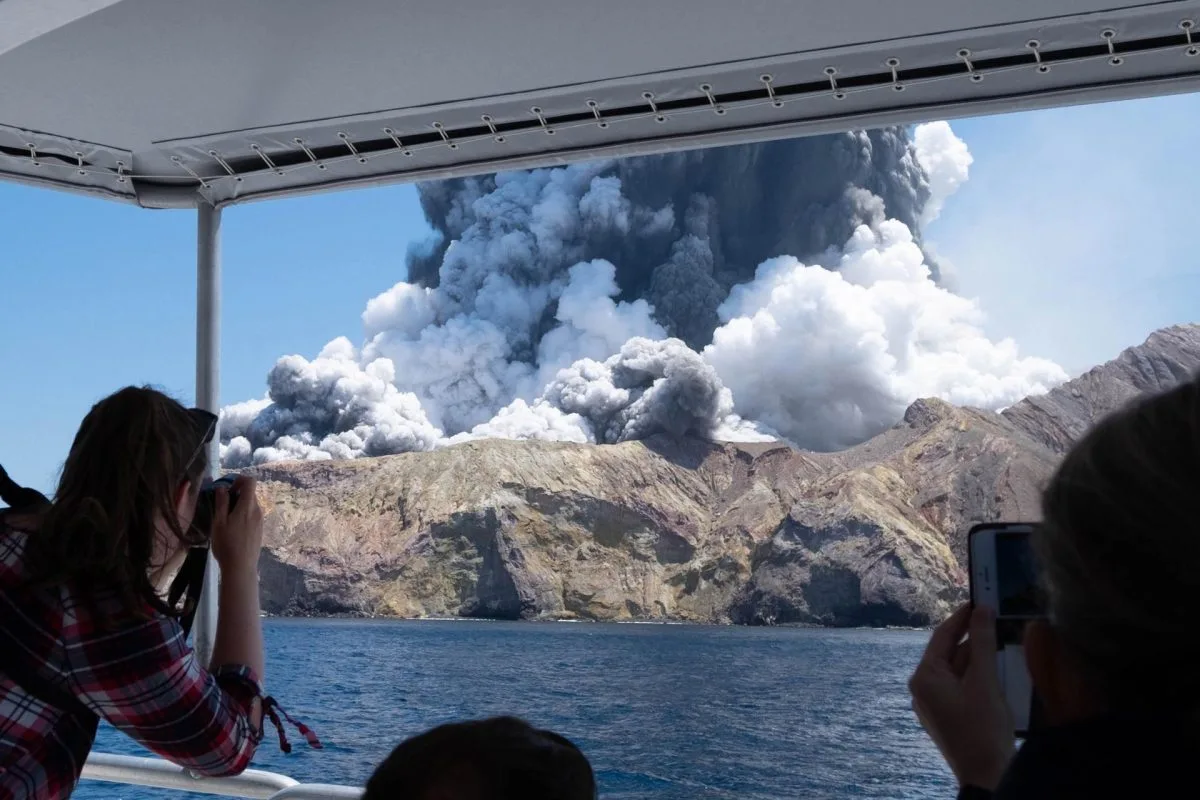 Víctimas de erupción de volcán neozelandés serán indemnizadas con 6,1 millones de dólares