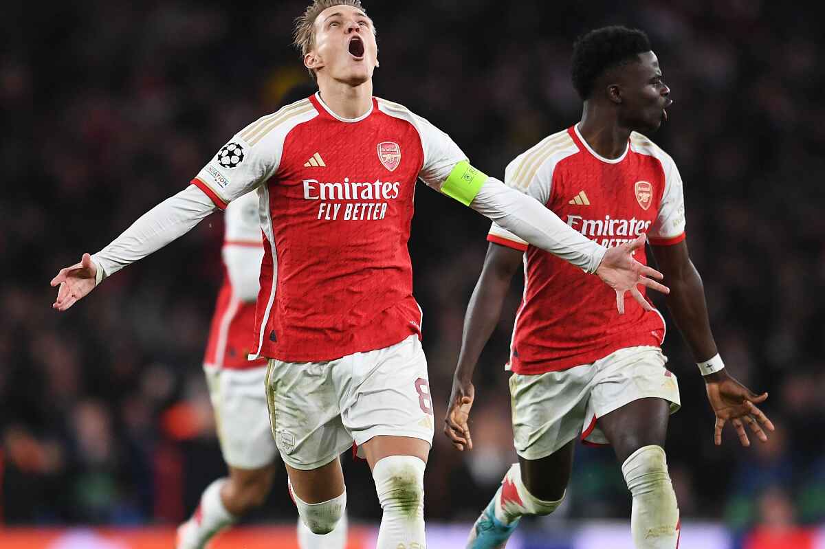Arsenal Rompe la Maldición de Octavos y Se Planta en Cuartos de la Champions con Determinación
