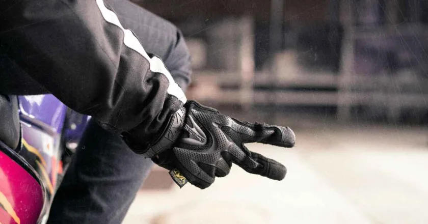Tipos de guantes de moto: Descubre el par perfecto para tu estilo de conducción
