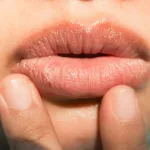 Descubre las Causas Ocultas de los Labios Resecos y Cómo Solucionarlos Eficazmente