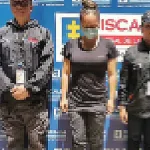 Prisión para una policía y su hermano por estafar con prendas de vehículos en Medellín
