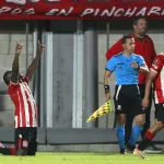 2-1. El colombiano Cetré deja con las manos vacías a The Strongest