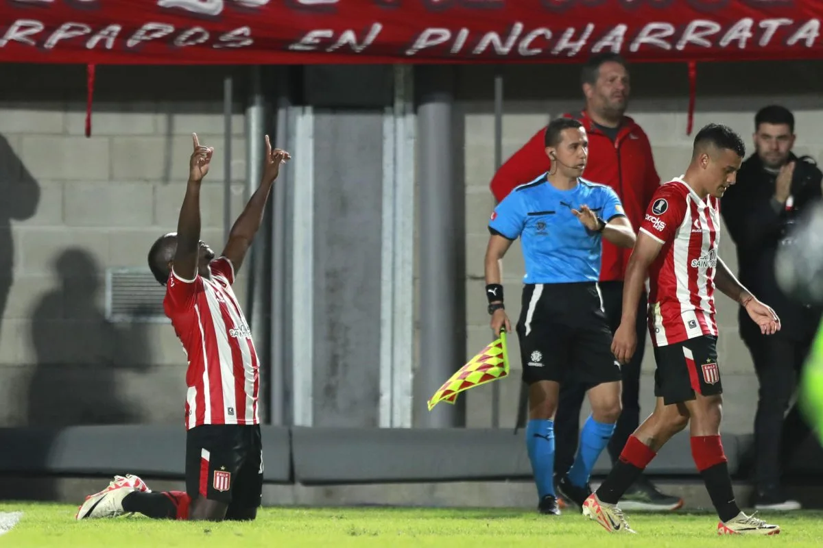 2-1. El colombiano Cetré deja con las manos vacías a The Strongest