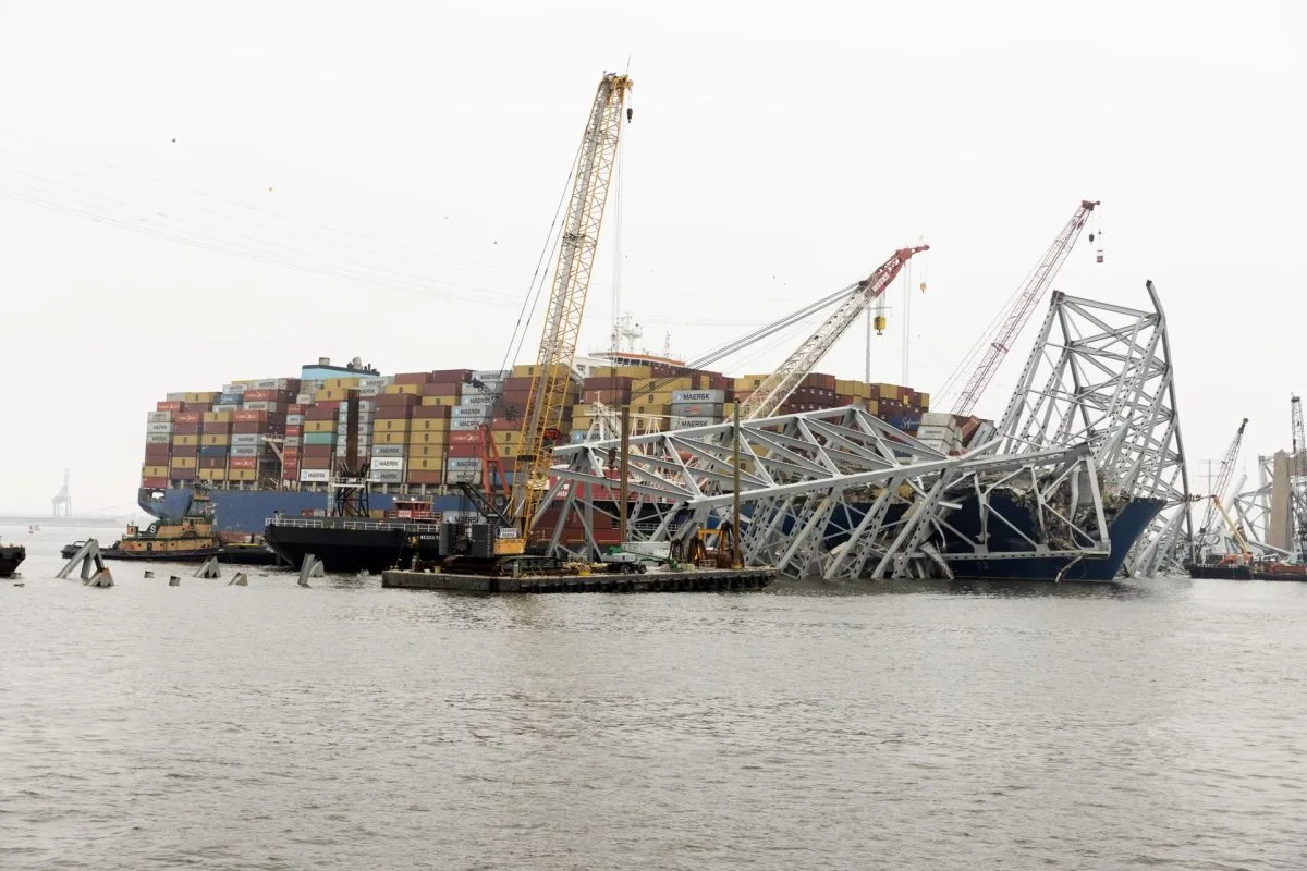 Baltimore denuncia al propietario y administrador del buque que derribó un puente en EE.UU.