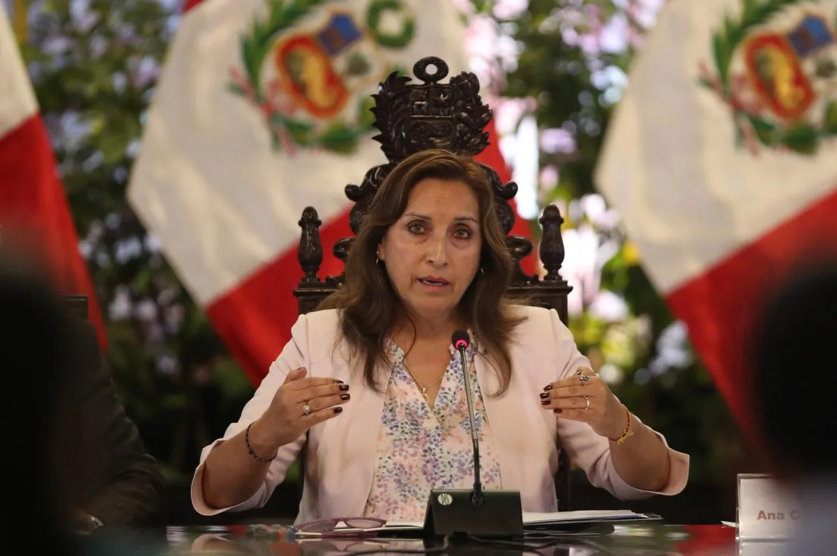 Boluarte recibirá 65.000 dólares de su anterior empleador tras sentencia judicial