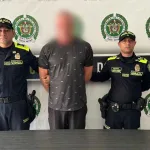 Gringo de 50 años a la cárcel tras ser hallado con una menor en Medellín