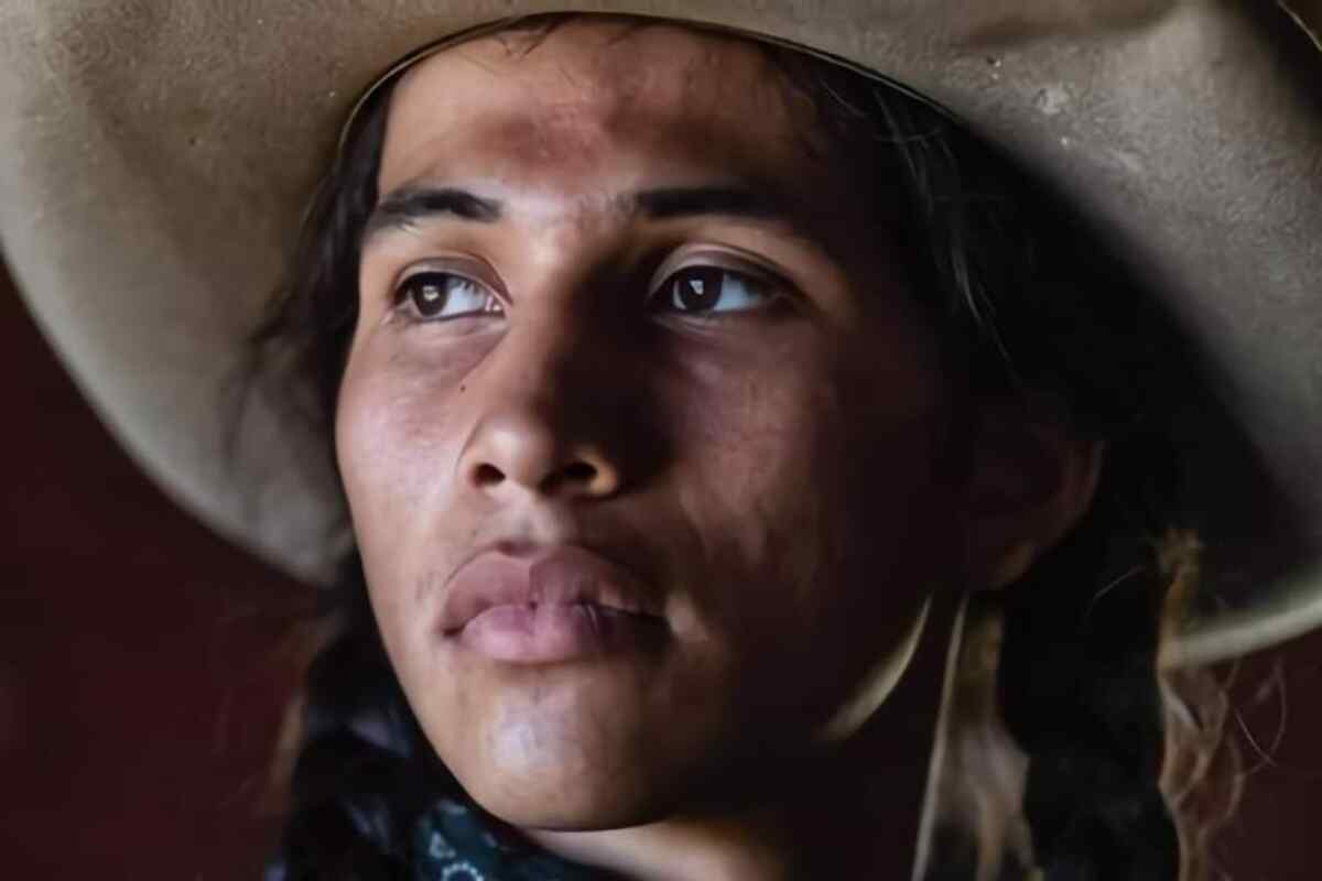 Encuentran sin vida al actor Cole Brings Plenty tras ser reportado como desaparecido