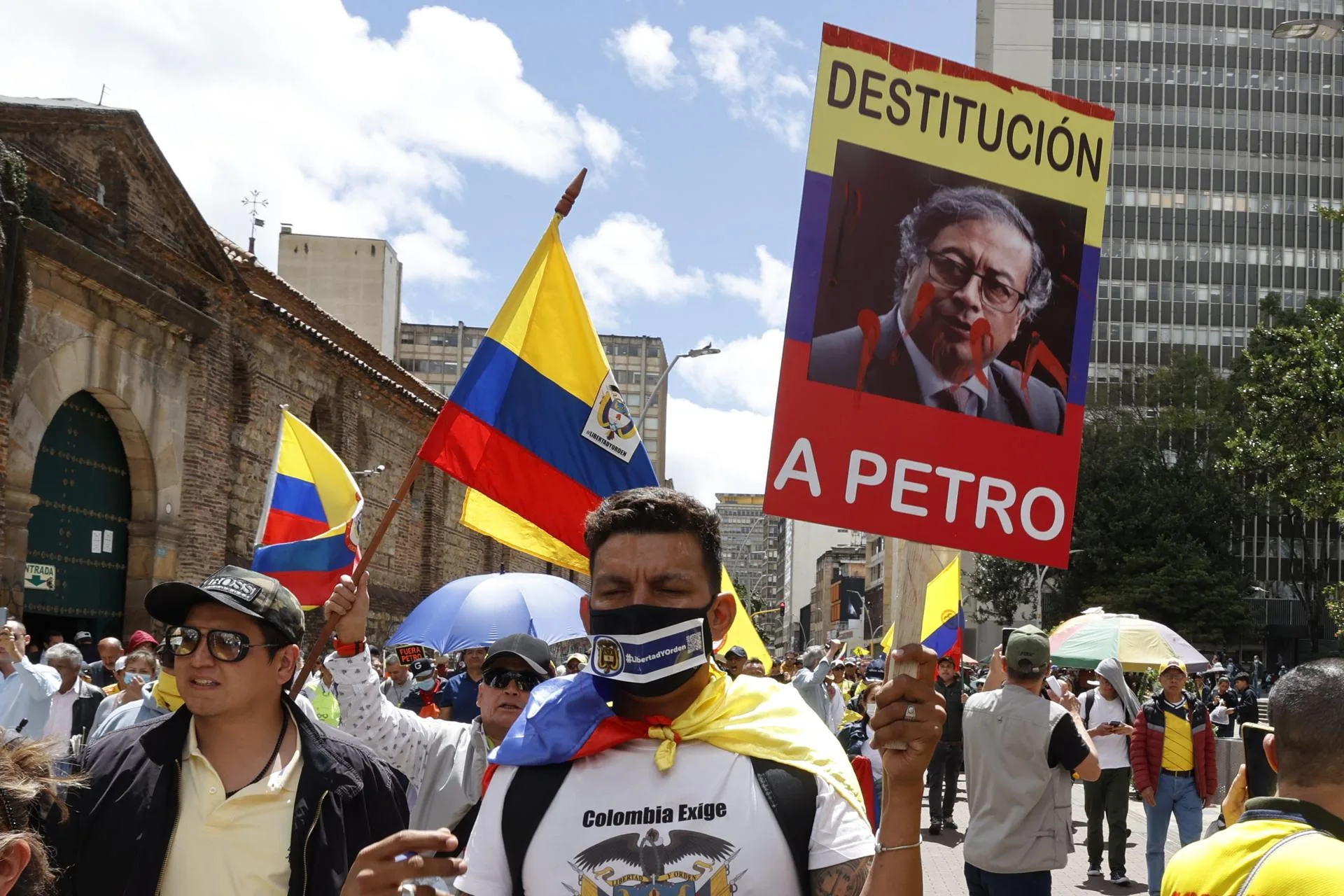Colombianos se manifestarán este domingo en contra del Gobierno Petro y en defensa de la salud