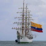 El buque escuela colombiano 'ARC Gloria' vuelve a Italia doce años después