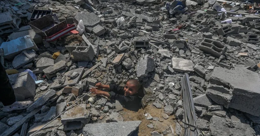 Los muertos en Gaza superan los 33.800 tras otros 46 por fuego israelí en el último día