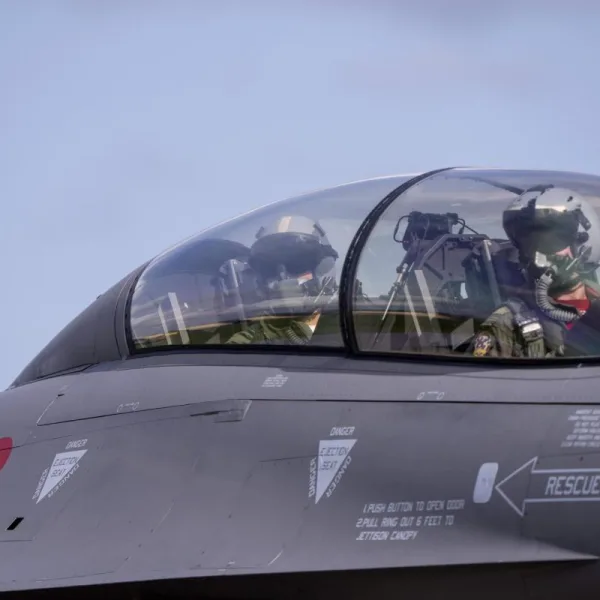 Milei celebra la compra de los 24 aviones militares F-16 de Dinamarca