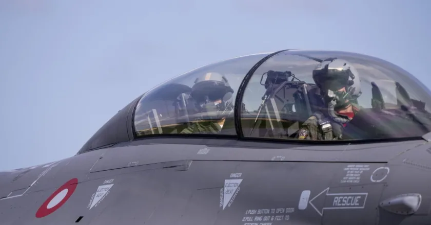 Milei celebra la compra de los 24 aviones militares F-16 de Dinamarca