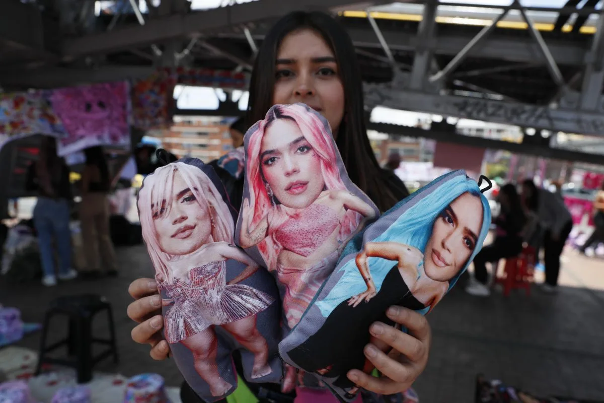 Miles de personas esperan ansiosas los conciertos de Karol G en Bogotá