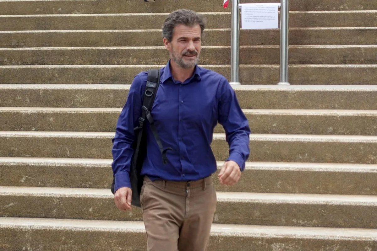Rodolfo Sancho pide respeto durante su asistencia al juicio en Tailandia contra su hijo