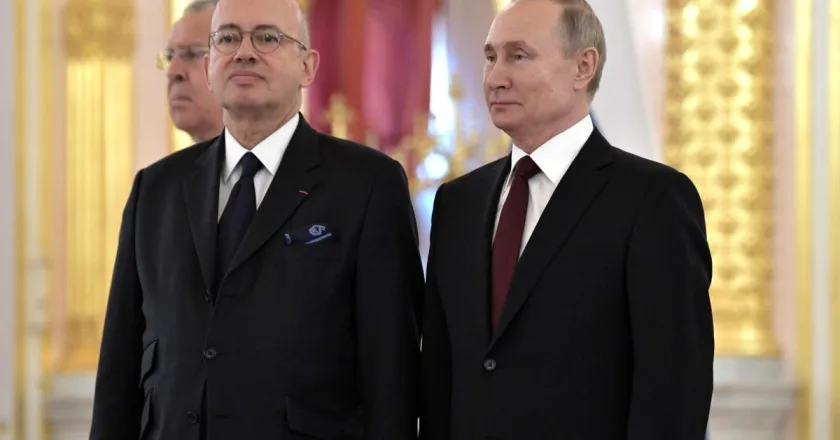 Rusia cita al embajador francés para acusar a París de torpedear el diálogo bilateral