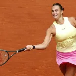 Sabalenka empieza como terminó en 2023: sufre, pero gana