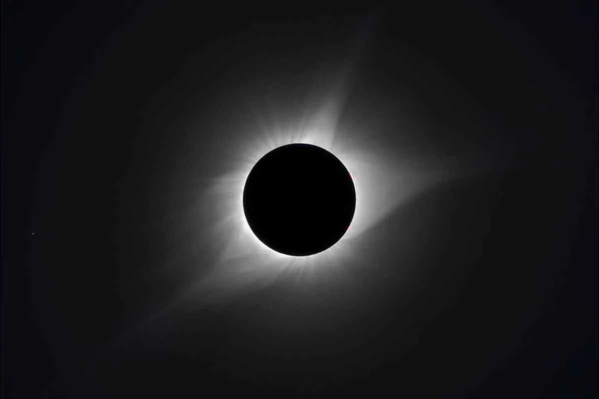 El eclipse solar total del 8 de abril y su camino a través de Norteamérica