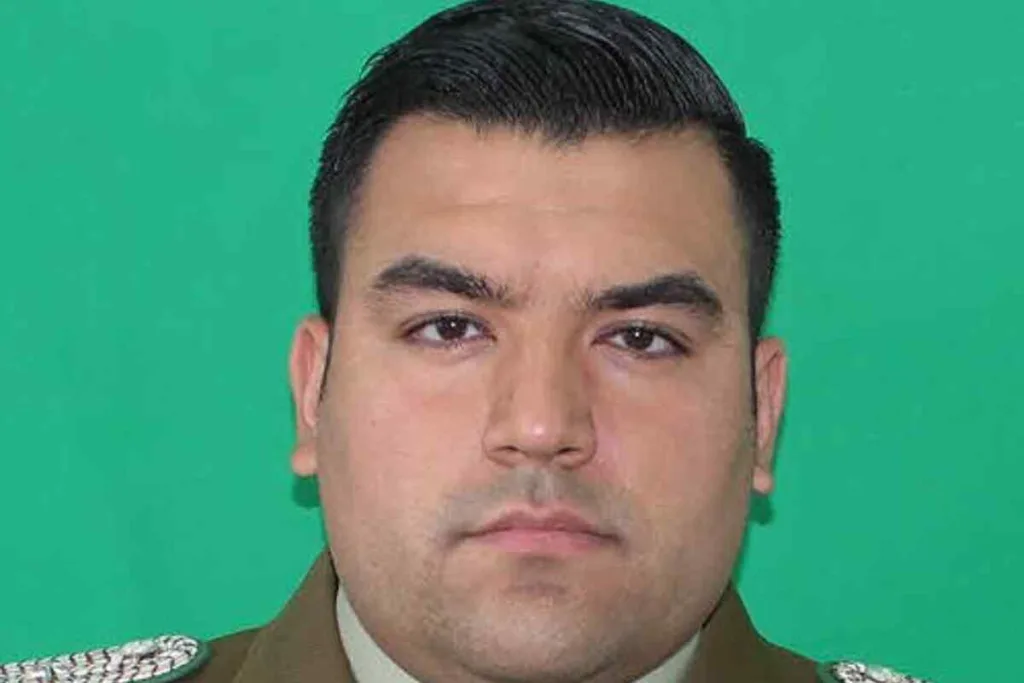 Carabinero asesinado en Quinta Normal: teniente Emmanuel Sánchez abatió a uno de sus atacantes