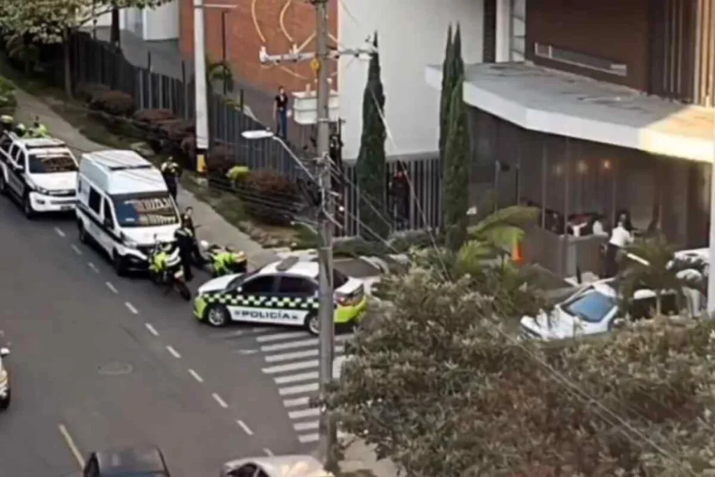 Pareja de esposos fue asesinada en su apartamento en el barrio Jardines de Envigado; señalan al hijo como presunto responsable