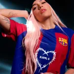 Edición limitada: así es la camiseta de Karol G que lucirá el Barça en el Clásico
