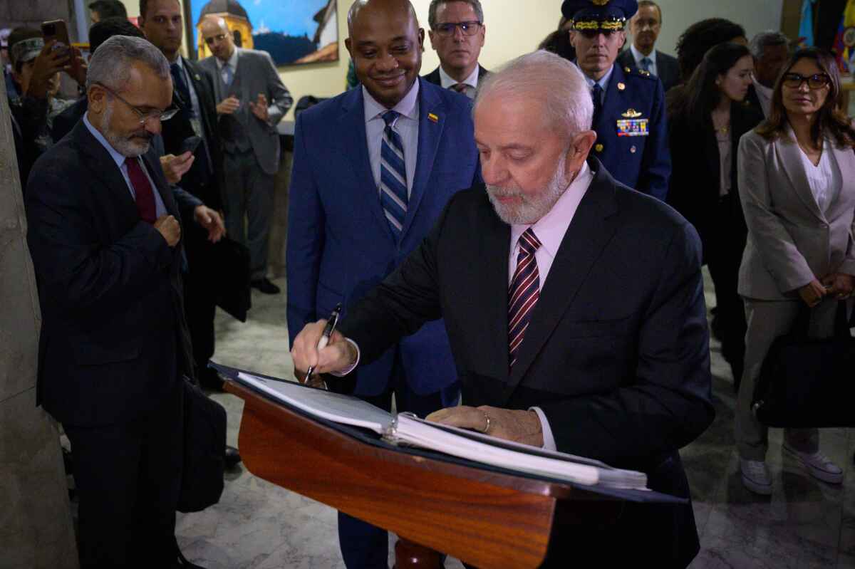 Presidentes Lula y Petro abordan comercio y cooperación en visita oficial a Colombia