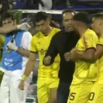Peñarol denuncia agresión a Maxi Olivera por parte de un hincha de Rosario Central en partido por la primera fecha de la Copa Libertadores