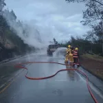 ¡Emergencia en la vía Ubaté – Zipaquirá! Camión de gas se incendia cerca al peaje de Casablanca