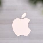 Apple ganó 57.552 millones de dólares en el primer semestre del ejercicio 2024, un 6 % más interanual