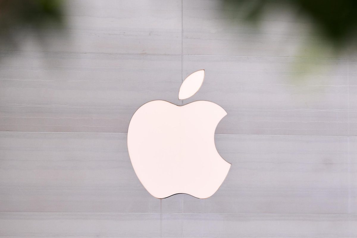 Apple ganó 57.552 millones de dólares en el primer semestre del ejercicio 2024, un 6 % más interanual