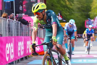 Daniel Felipe Martínez Tercero en la Etapa 16 del Giro 2024 y Recupera Segundo Lugar en la General