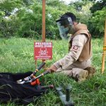 Desminado humanitario en Colombia, un trabajo en el que un error puede ser el último