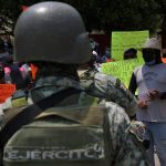 Desplazados por el crimen en sur de México amenazan con hacer un boicot en las elecciones