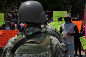 Desplazados por el crimen en sur de México amenazan con hacer un boicot en las elecciones