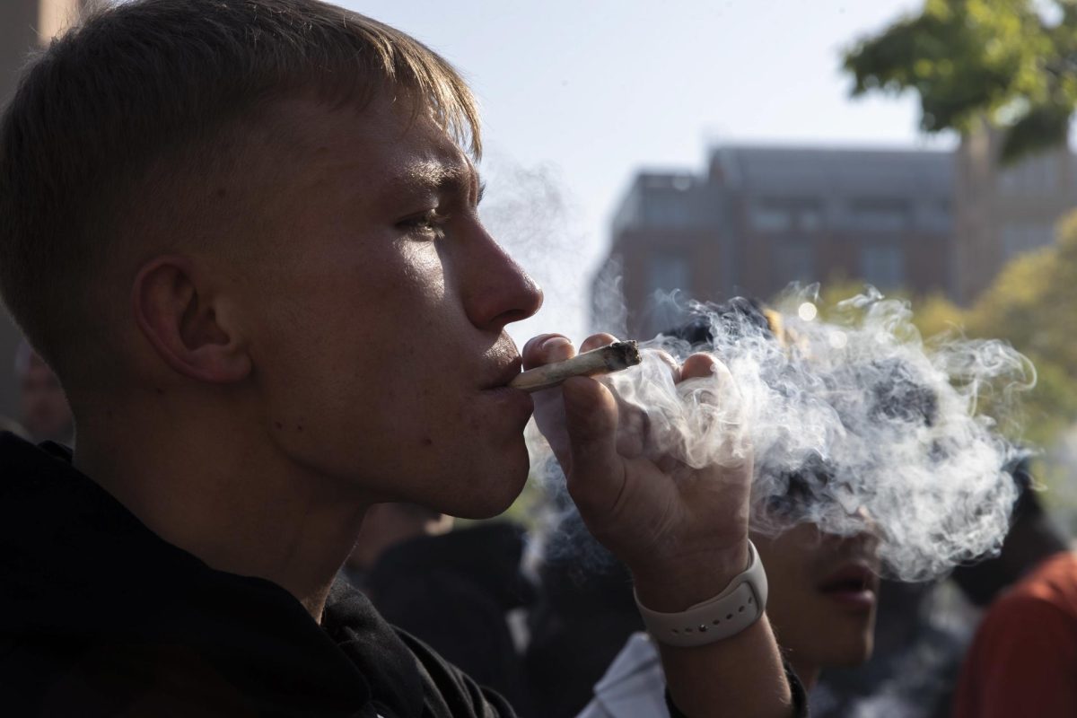 EE.UU. registra por primera vez más consumidores diarios de cannabis que de alcohol