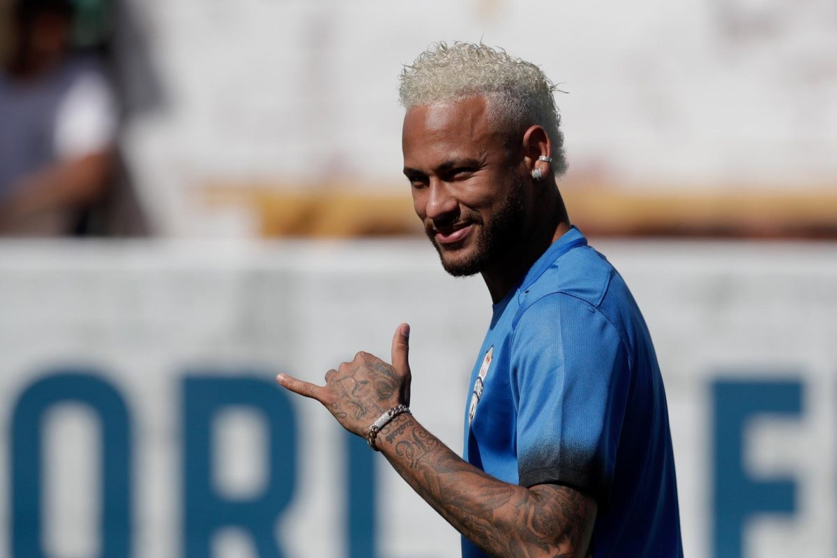 El helicóptero de Neymar colabora en la evacuación de los afectados por las inundaciones