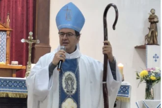 Papa Francisco remueve al arzobispo de La Plata, Gabriel Mestre