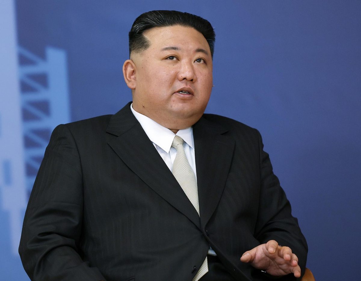 Kim Jong-un visita fábricas de armas y destaca capacidades de producción de nivel global
