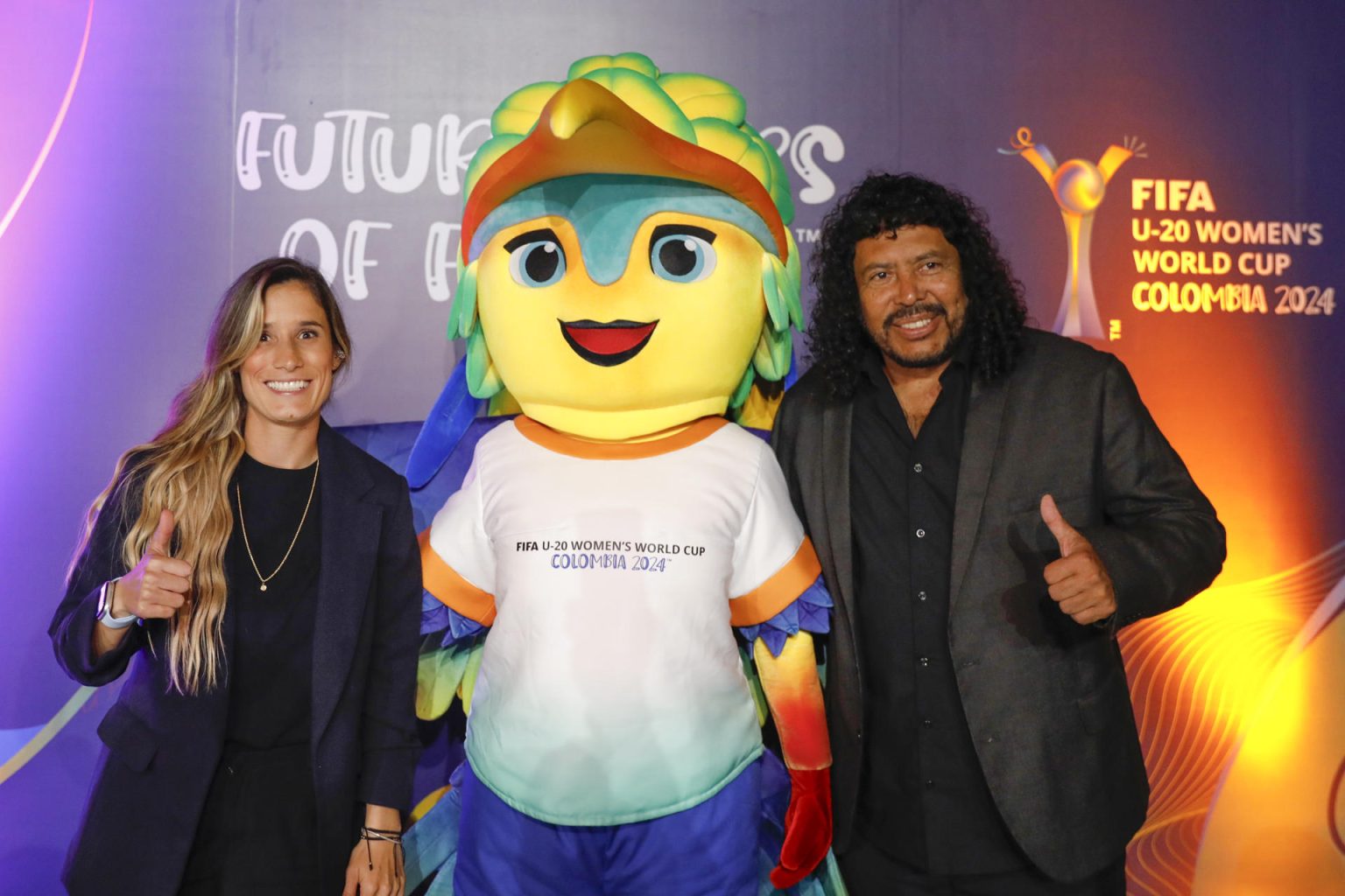 La colibrí Kinti es presentada en Medellín como la mascota del Mundial Femenino Sub-20