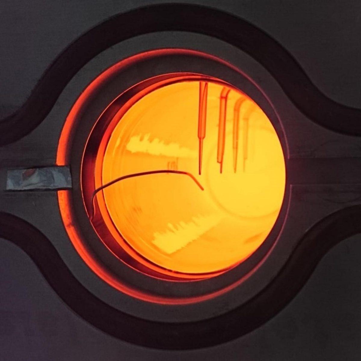 Logran generan calor de más de 1.000 grados de temperatura usando energía solar