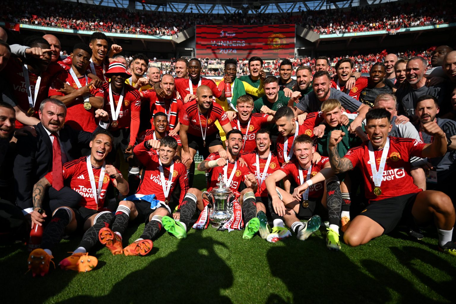 Manchester United rompe 8 años de sequía y gana la FA cup