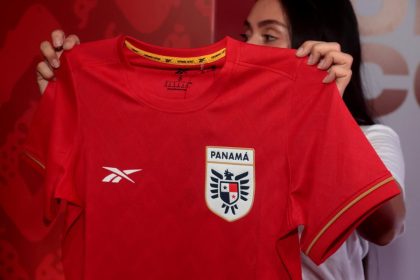Panamá lanza la nueva camiseta que usará en la Copa América